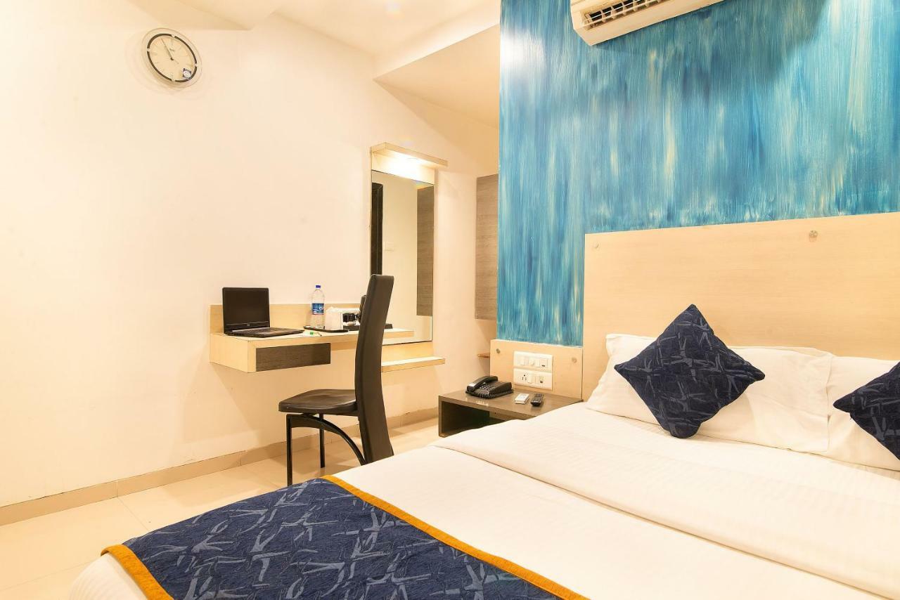 Hotel Sheetal Plaza Súrat Exteriér fotografie