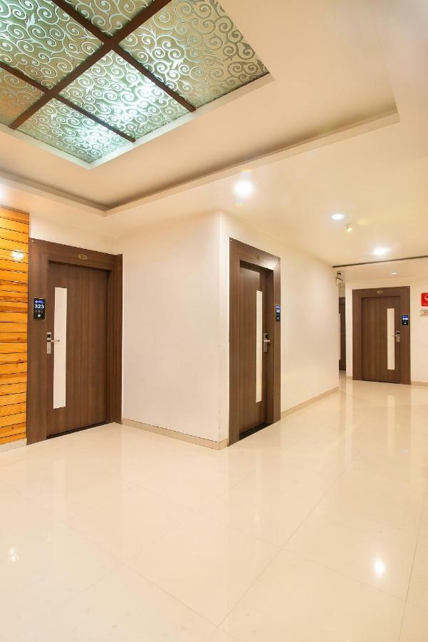 Hotel Sheetal Plaza Súrat Exteriér fotografie